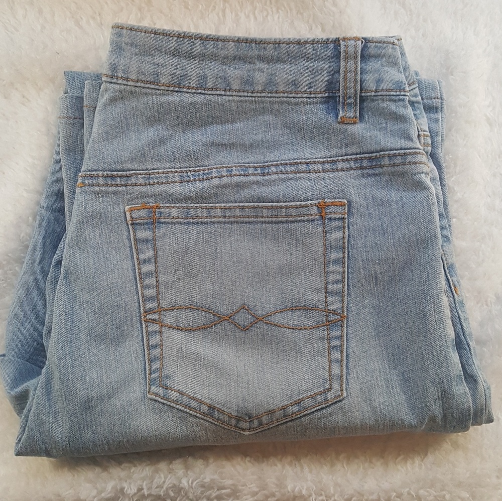 Cabi💥 Boot Leg Jeans